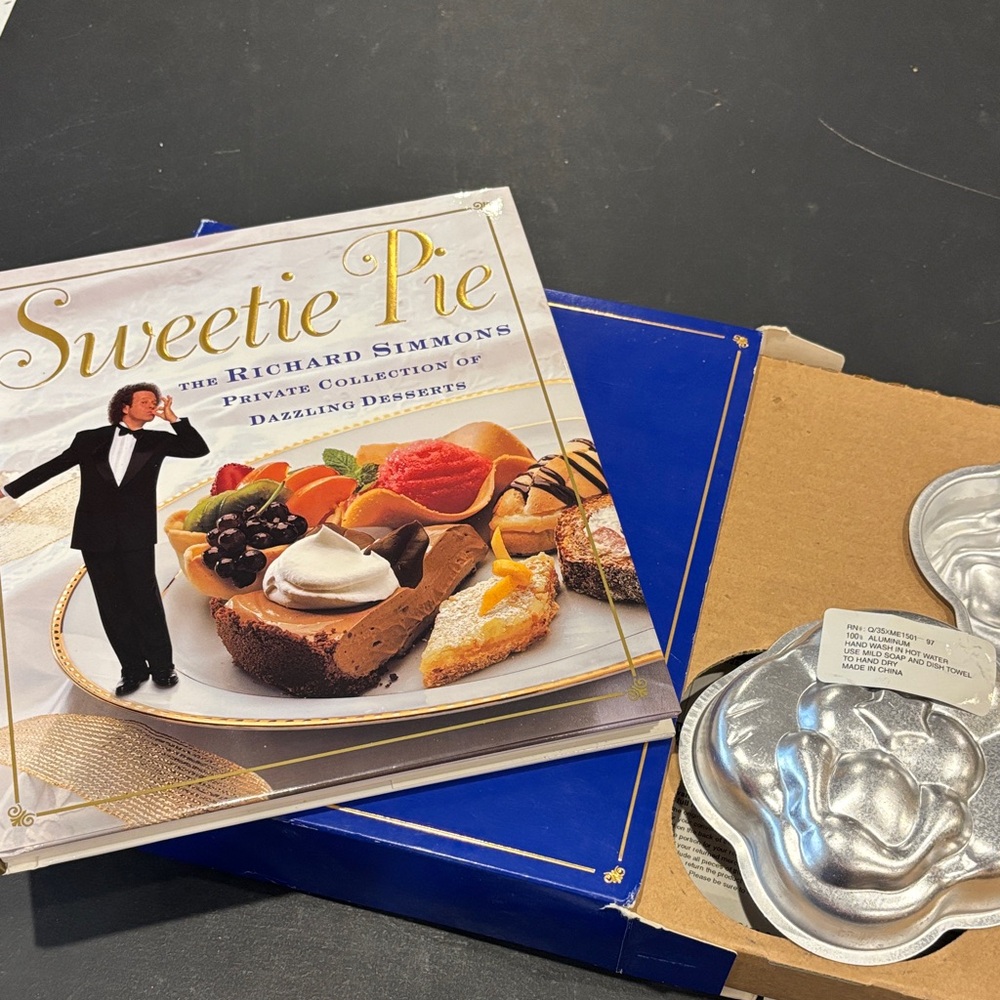 Richard Simmons Sweetie Pie Dessert Cookbook With Pans New in Box Hard‎ to Find